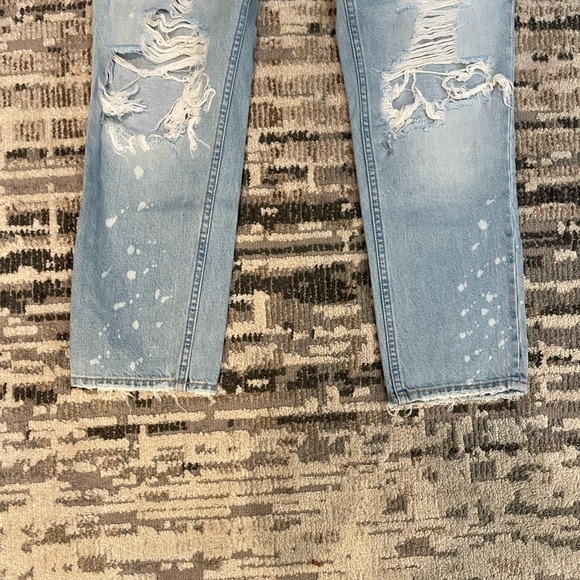Abercrombie & Finch | Highrise Distressed Girlfriend Jean Light Wash Cotton - Picture 6 of 10